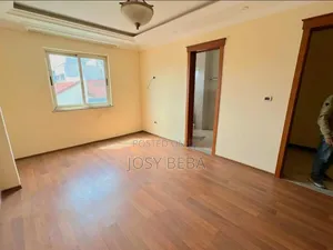 8bdrm House in Bole for rent