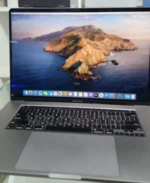 New Laptop Apple MacBook Pro 2017 16GB Intel Core I7 SSD 256GB