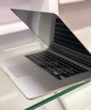 New Laptop Apple MacBook Pro 2015 16GB Intel Core I7 SSD 1T