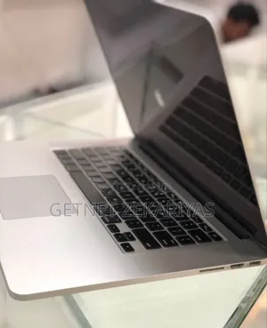 New Laptop Apple MacBook Pro 2015 16GB Intel Core I7 SSD 512GB