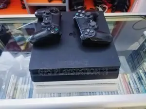 Playstation 4<Slim>Fifa 24