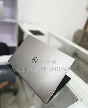 New Laptop Dell XPS 13 8GB Intel Core I7 SSD 512GB