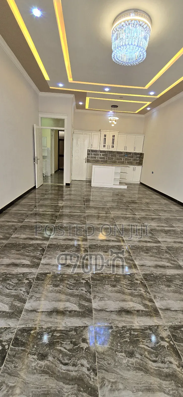 Furnished 5bdrm Villa in አያት በዘመናዊ መልኩ የተሠራ, Bole for sale