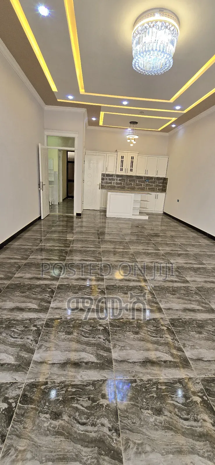 Furnished 5bdrm Villa in አያት በዘመናዊ መልኩ የተሠራ, Bole for sale