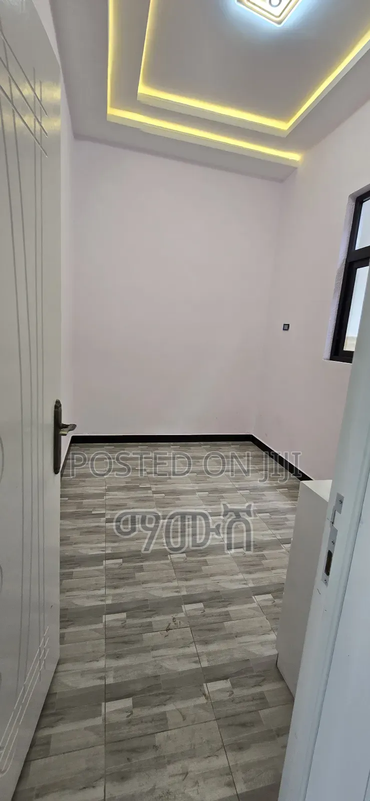 Furnished 5bdrm Villa in አያት በዘመናዊ መልኩ የተሠራ, Bole for sale