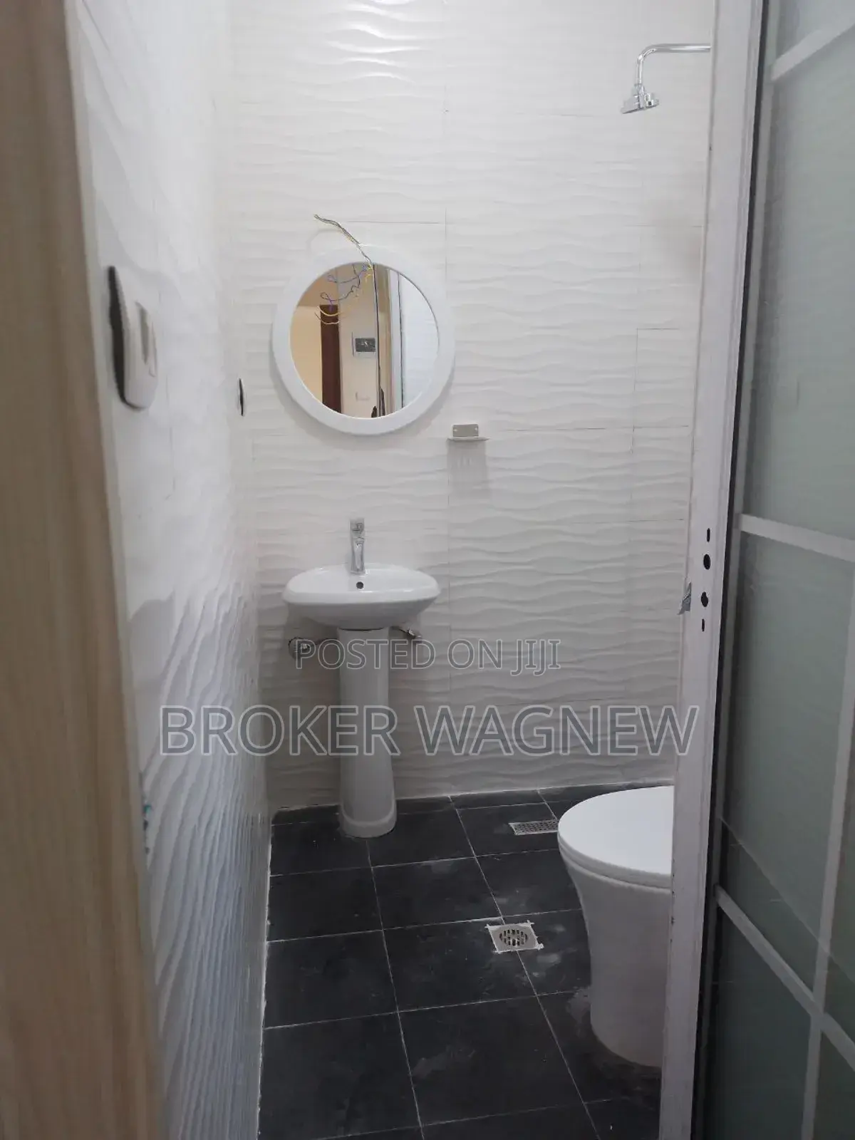 2bdrm Apartment in Yeka for rent