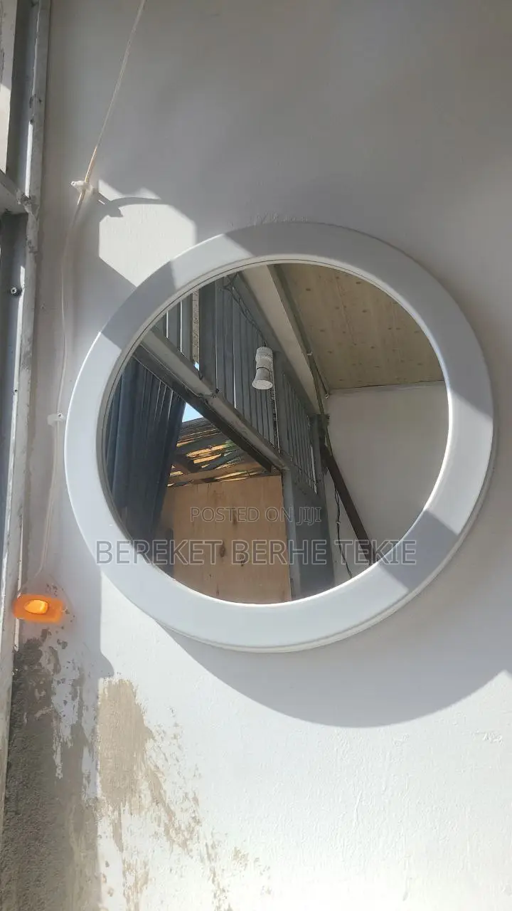 Mirror Circle
