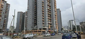 የሚሸጥ 40/60 ኮንዶሚኒየም ሱቅ መገናኛ