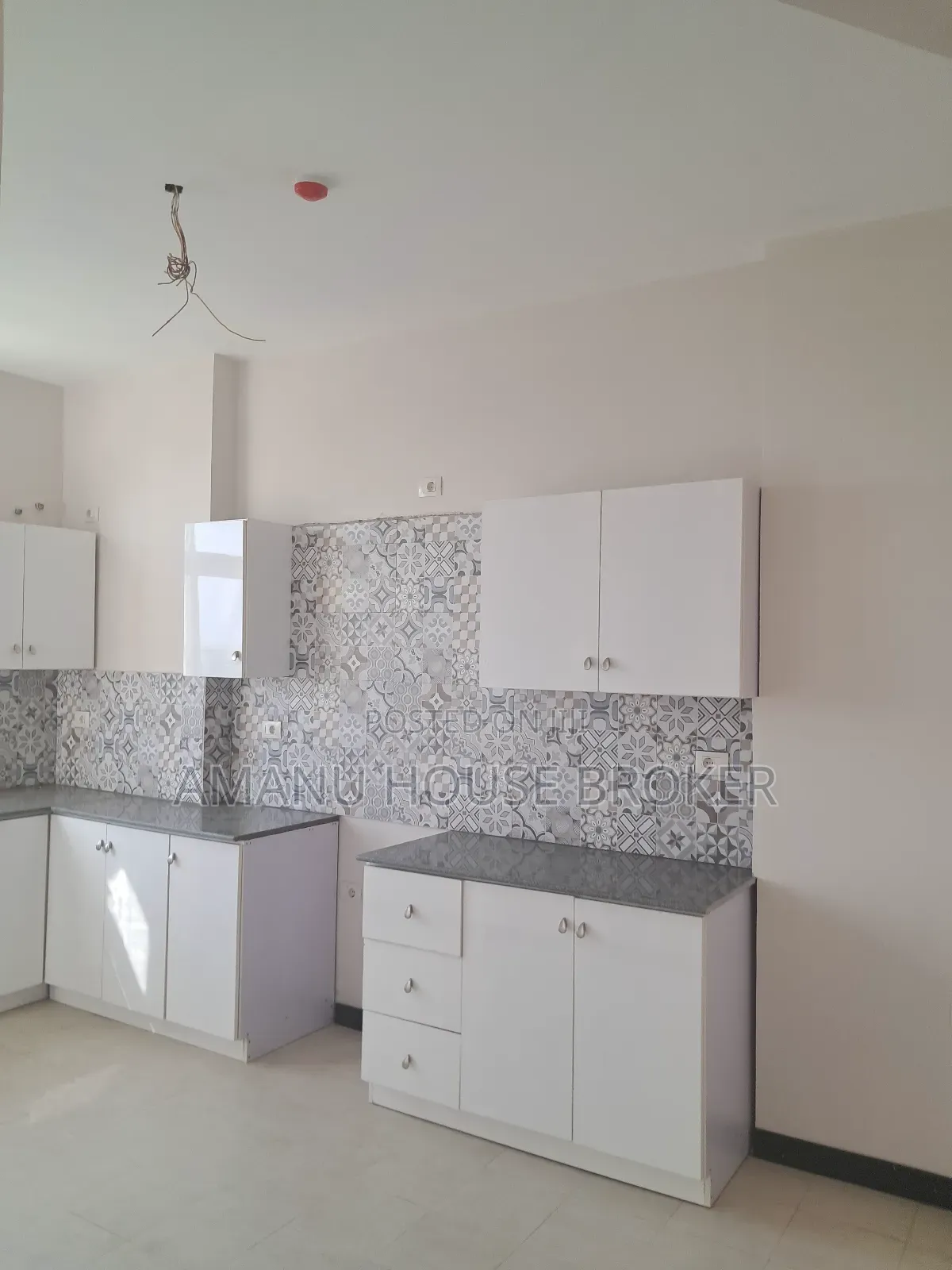 3bdrm Apartment in Addis Abeba, Kirkos for sale
