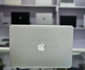 New Laptop Apple MacBook Air 8GB Intel Core I7 SSD 256GB