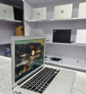 New Laptop Apple MacBook Air 2013 4GB Intel Core I5 SSD 128GB