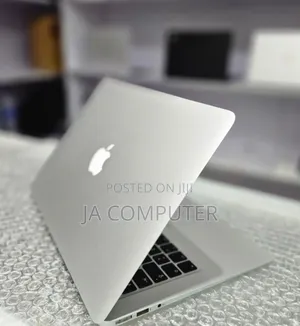 New Laptop Apple MacBook Air 2013 4GB Intel Core I5 SSD 128GB