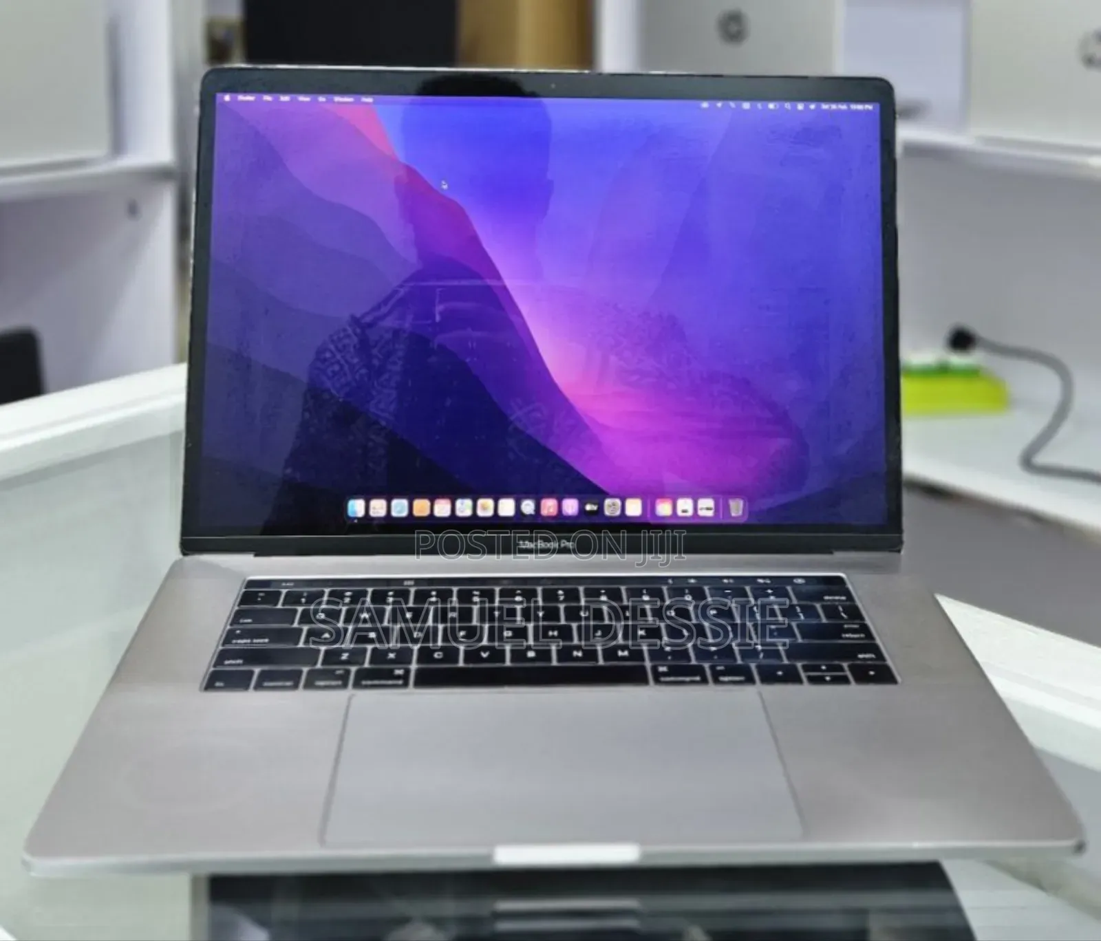 New Laptop Apple MacBook Pro 2016 16GB Intel Core I7 SSD 256GB
