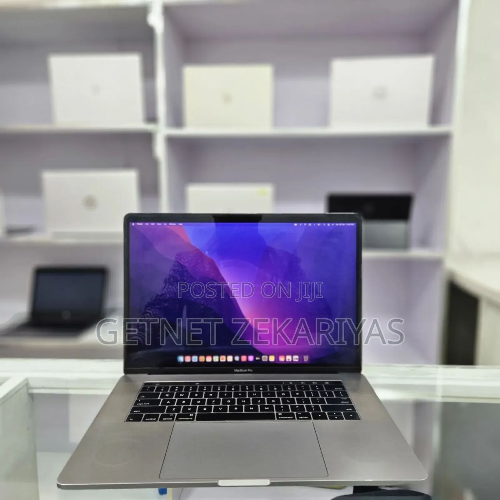 New Laptop Apple MacBook Pro 2016 16GB Intel Core I7 SSD 256GB
