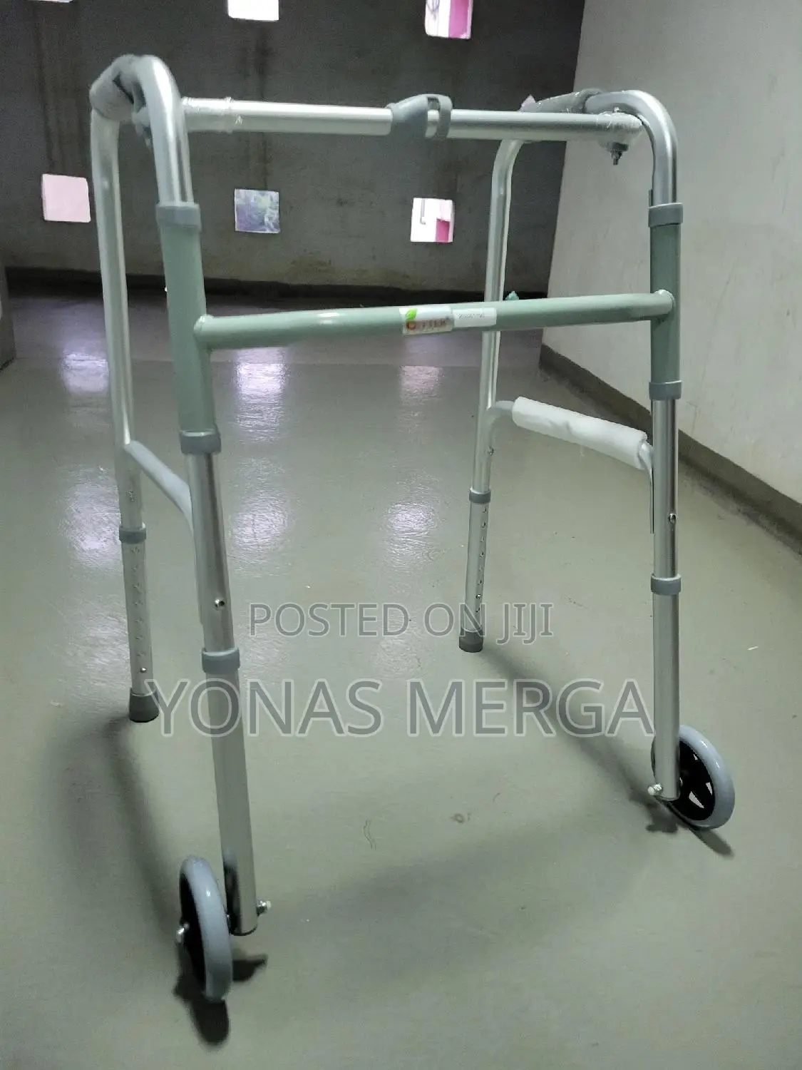 Walker/Light Weight Folding Walker (IHC 913L)