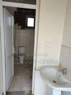 7bdrm Apartment in G+4 House For, Yeka for rent