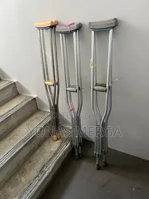 Cranch° Crutche!+Crutches - Max Height 5'10○\ክራንች+_crutche
