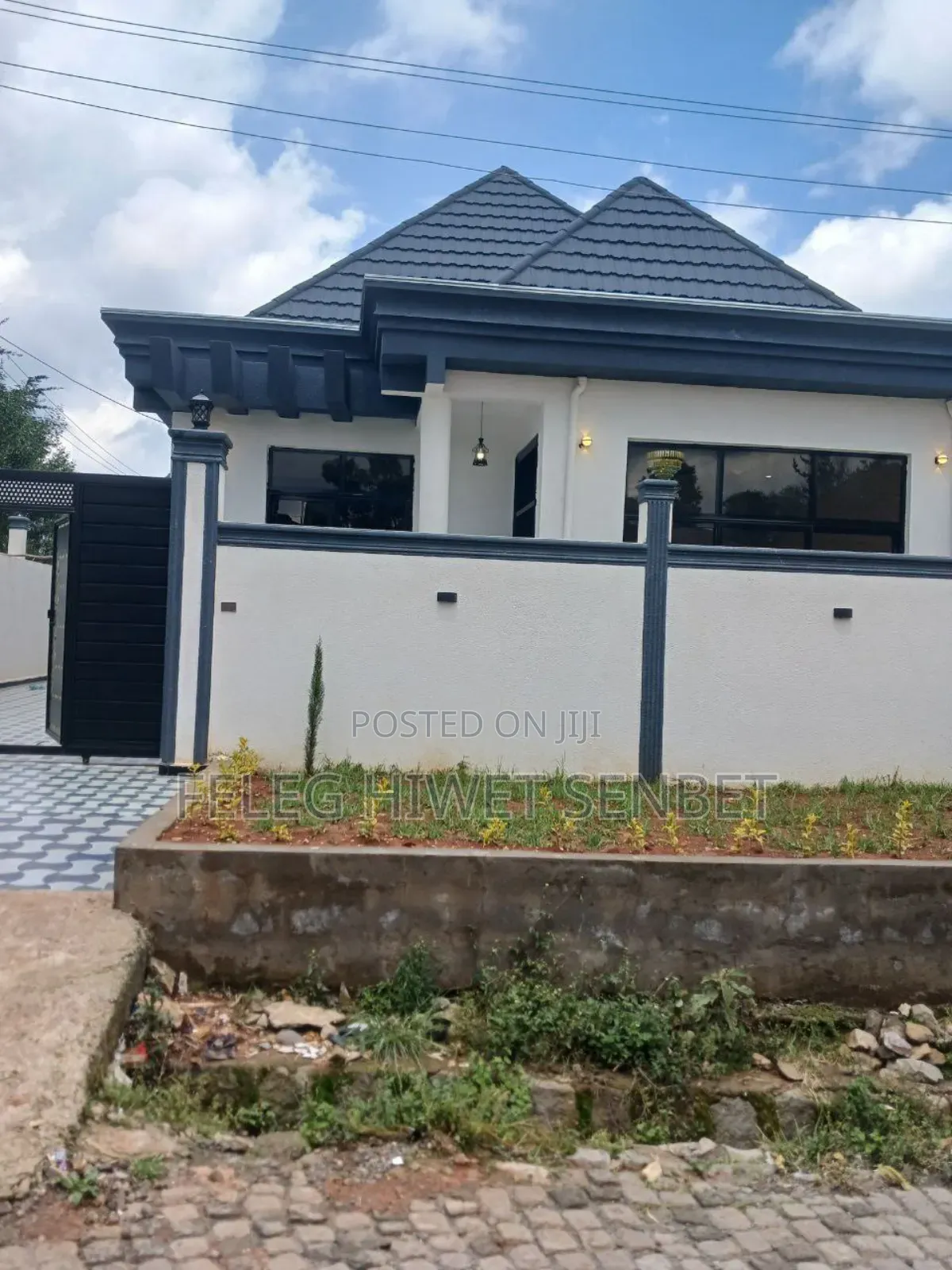 Furnished 5bdrm Villa in Aa, Bole for sale