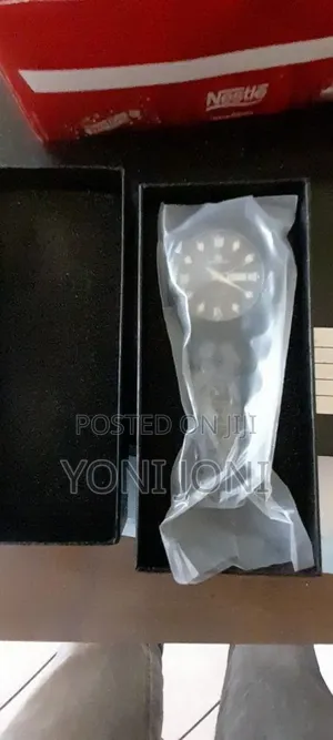 Watch Quartz Voom