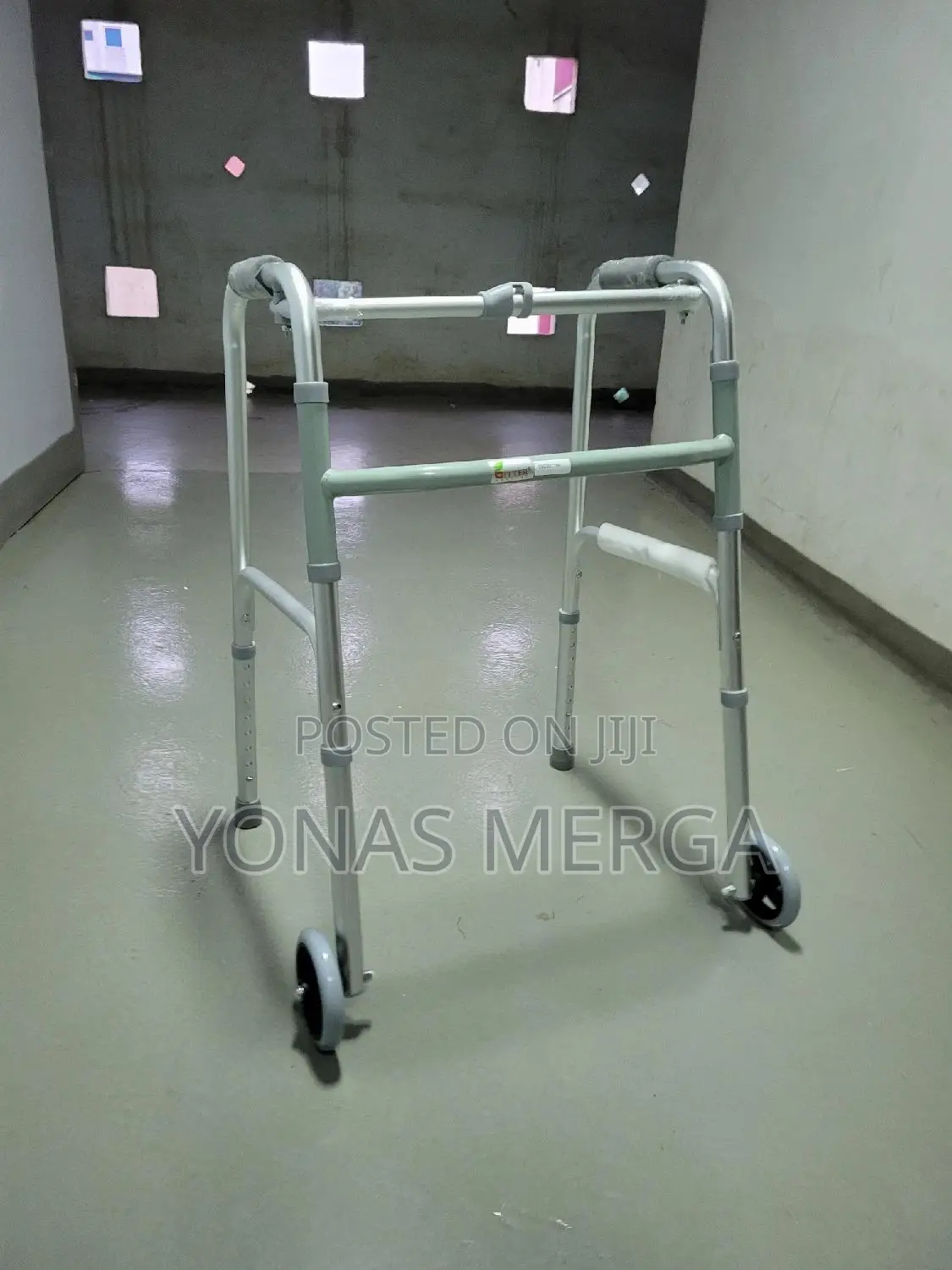 Walking Walker|Double Fold Release, Four Tips, Adjustable