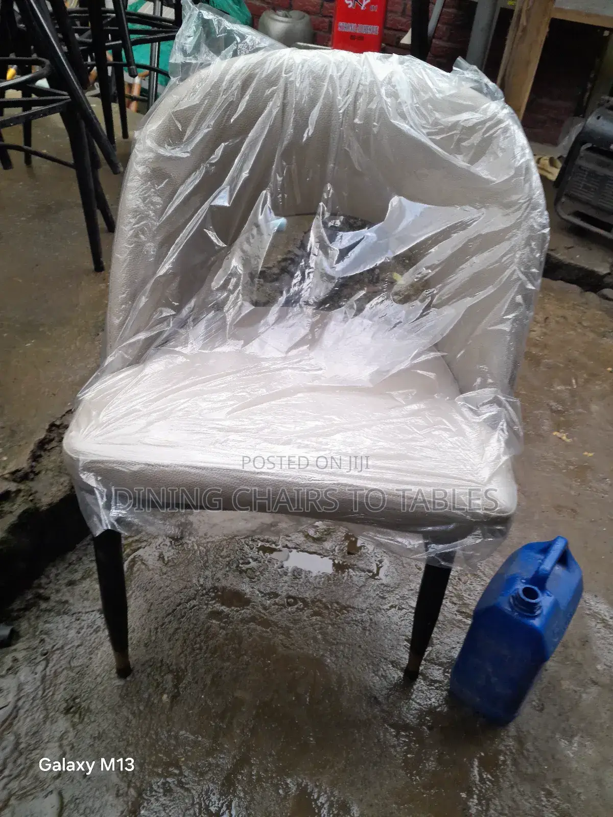 Hotel Restaurant Chairs to Tables