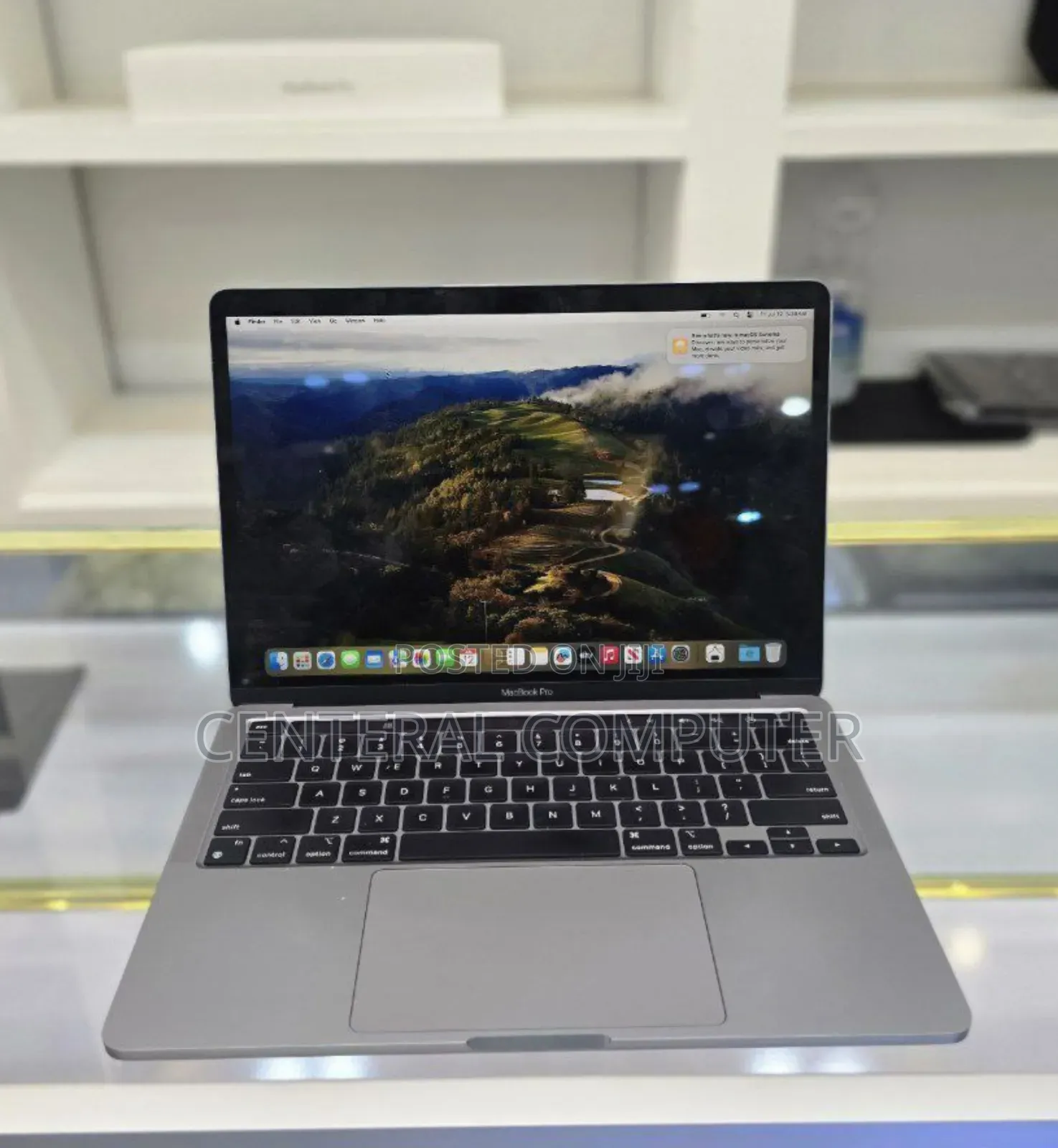 New Apple MacBook Pro 2020 M1 8GB Apple M1 Pro SSHD (Hybrid) 256GB