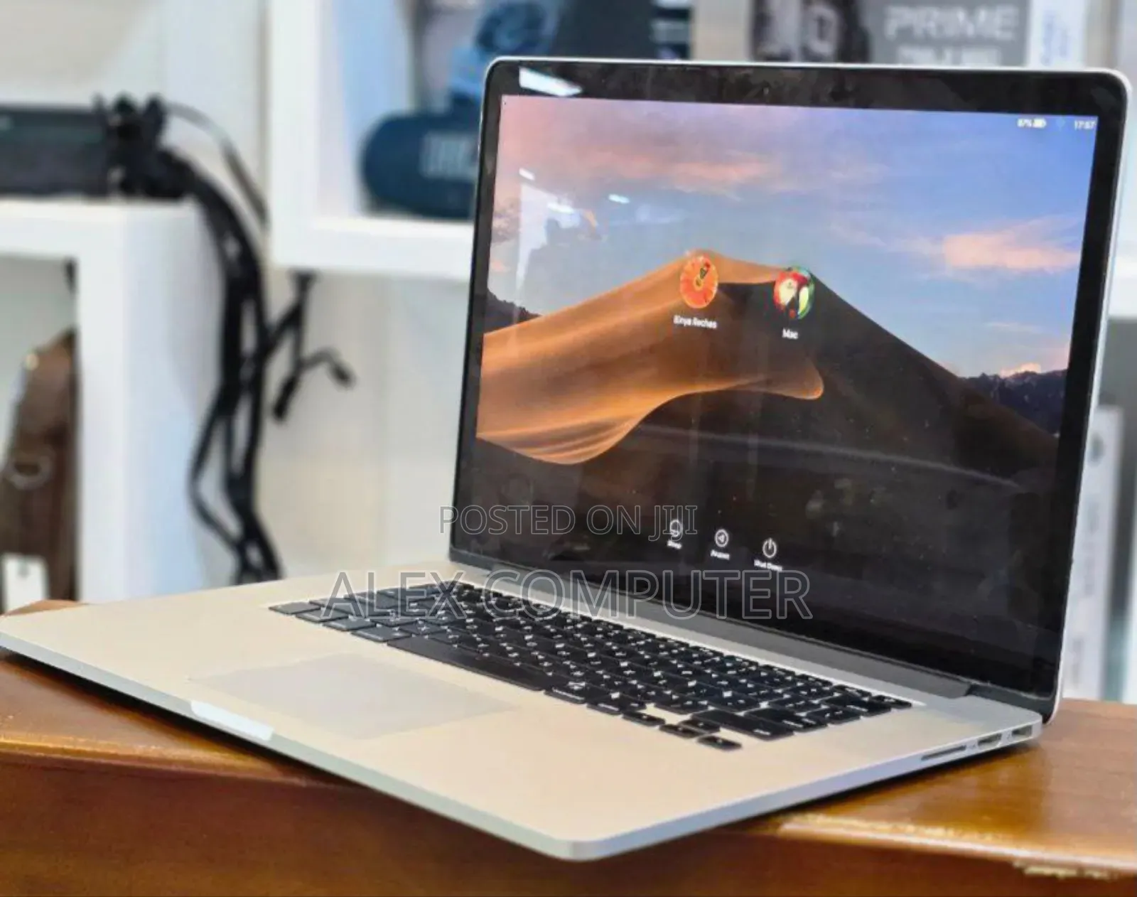 New Laptop Apple MacBook Pro 2015 16GB Intel Core I7 SSD 512GB