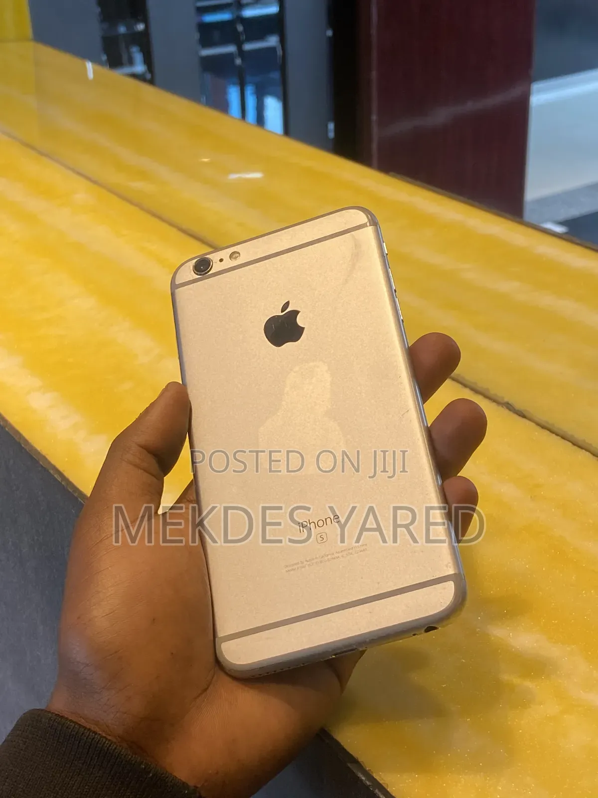 New Apple iPhone 6s Plus 64 GB Silver