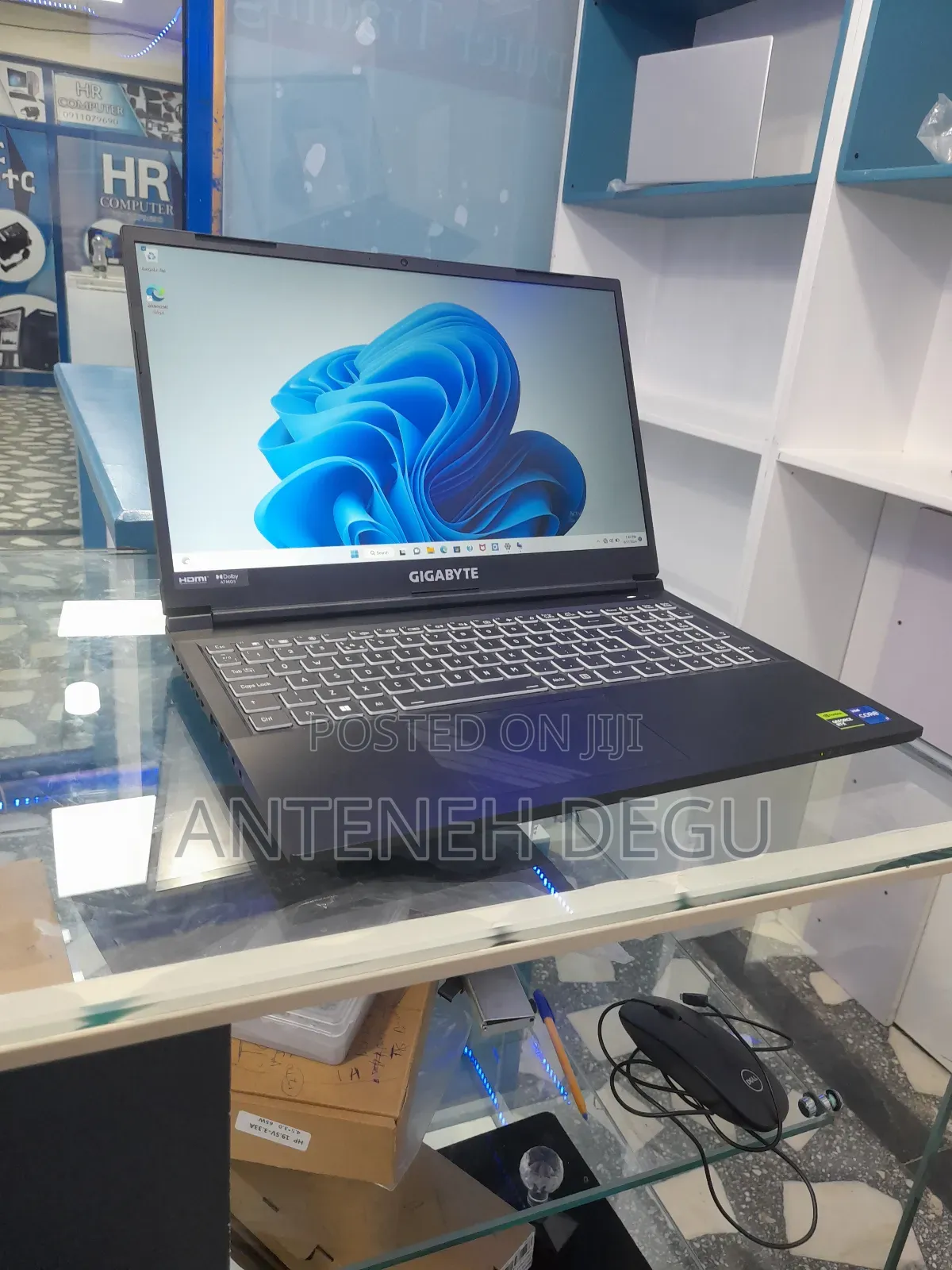 New Laptop Gigabyte 16GB Intel Core I7 SSD 1T