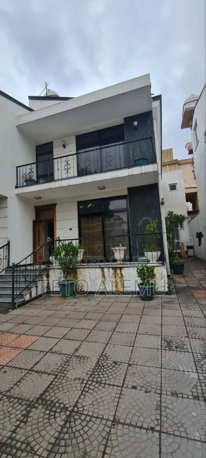 7bdrm House in የሚሸጥ ቤት አያት አምባሳደር, Yeka for sale