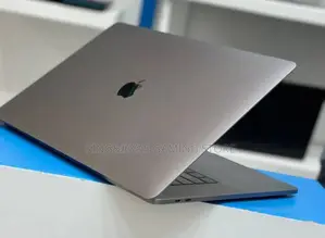New Laptop Apple MacBook Pro 2017 16GB Intel Core I7 SSD 512GB