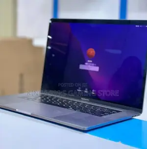 New Laptop Apple MacBook Pro 2017 16GB Intel Core I7 SSD 512GB