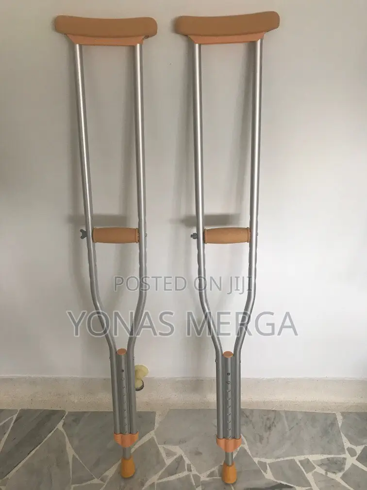Axillary Underarm Crutches W/Durable Comfortable Pad Hand