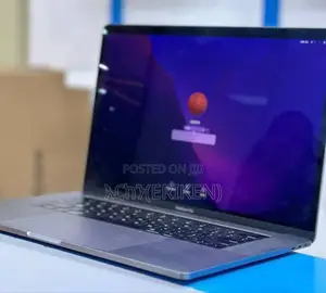 New Laptop Apple MacBook Pro 2017 16GB Intel Core I7 SSD 512GB