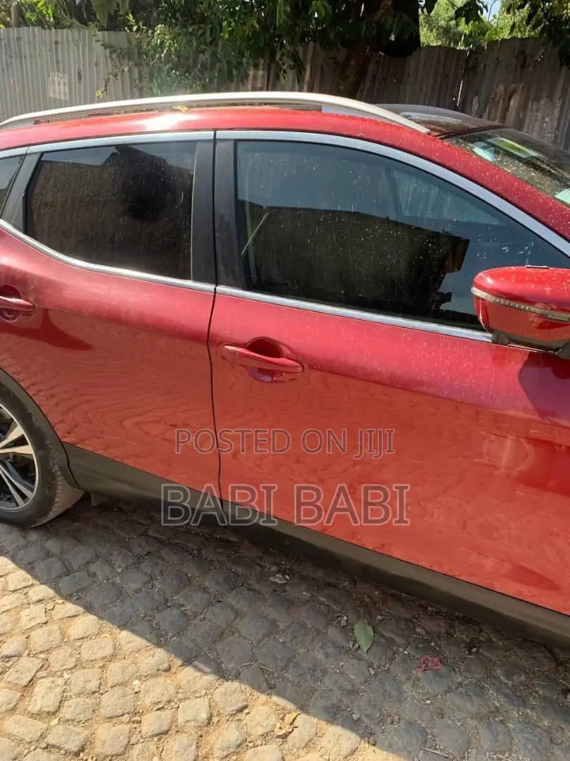Nissan Qashqai 2018 Red