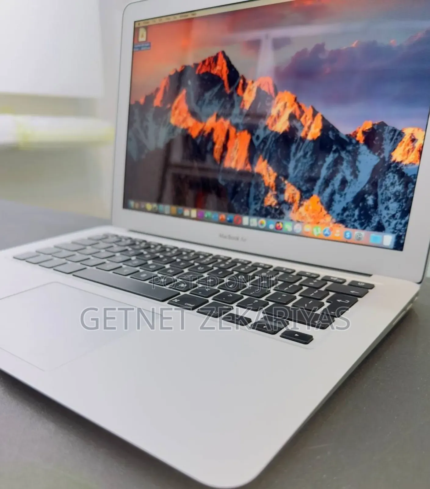 New Laptop Apple MacBook Air 2017 8GB Intel Core I5 SSD 128GB