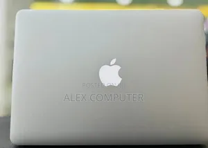 New Laptop Apple MacBook 2017 8GB Intel Core I5 SSD 128GB