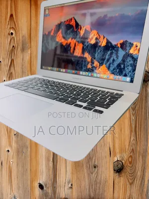 New Laptop Apple MacBook Air 2017 8GB Intel Core I5 SSD 128GB