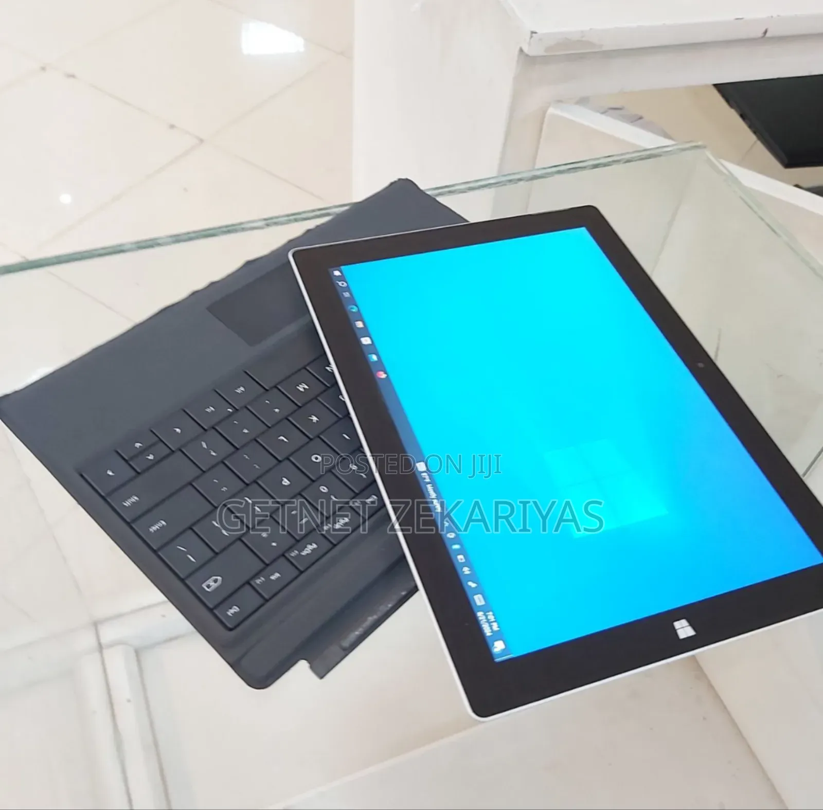 New Laptop Microsoft Surface Pro 4GB Intel Pentium SSD 128GB