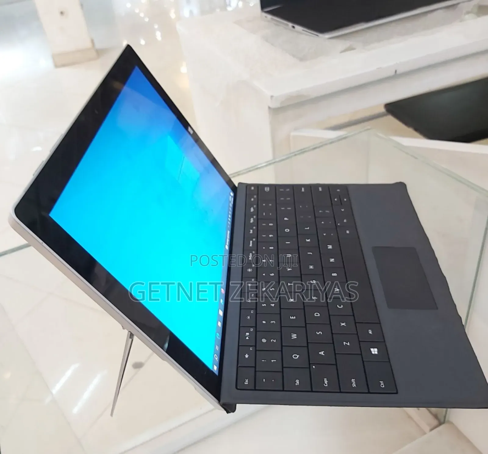 New Laptop Microsoft Surface Pro 4GB Intel Pentium SSD 128GB