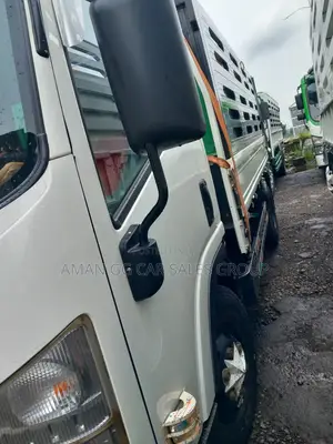 Isuzu Obama Cinat Mekina
