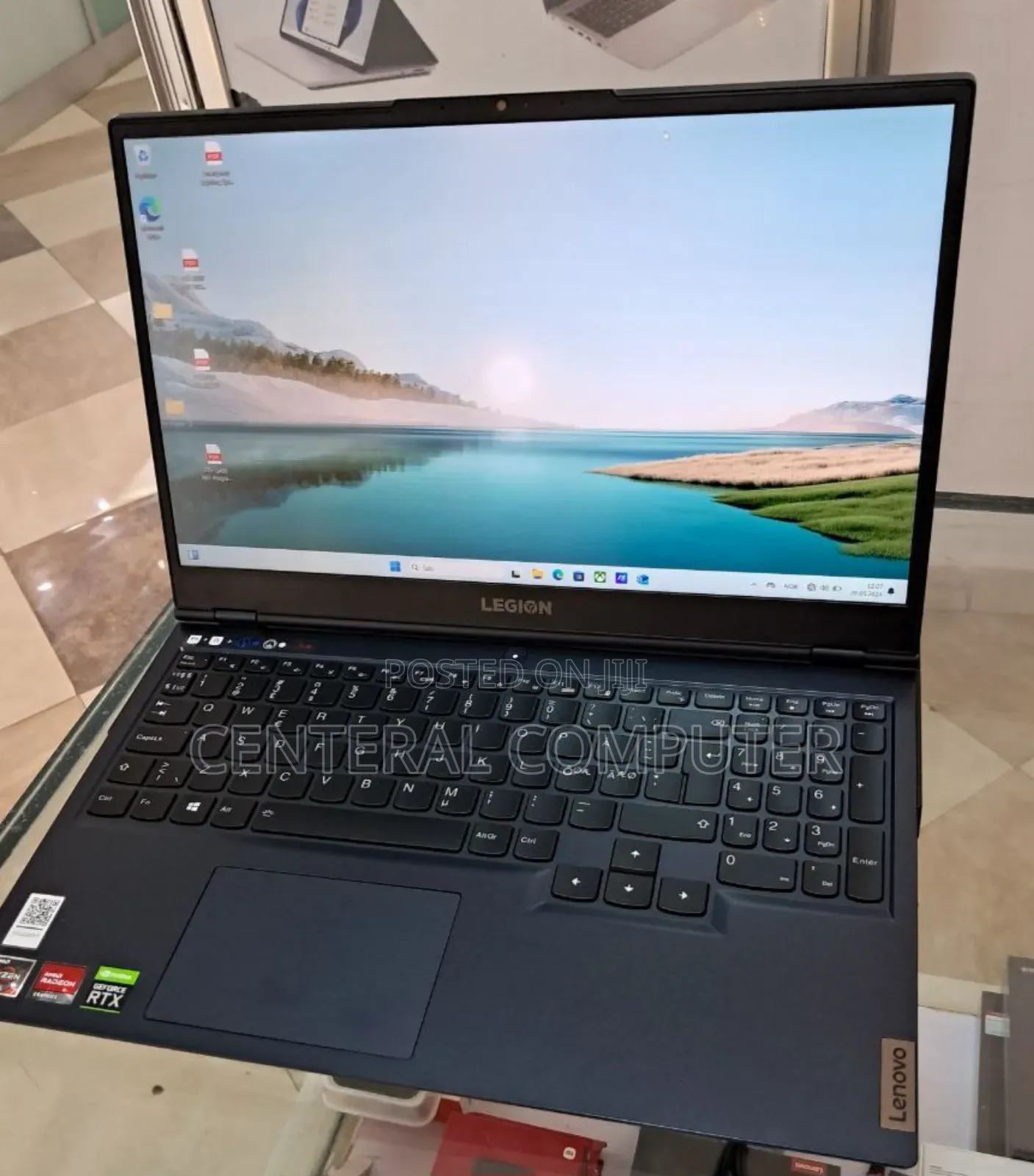 New Laptop Lenovo Legion 5i 16GB AMD Ryzen 5 SSD 512GB