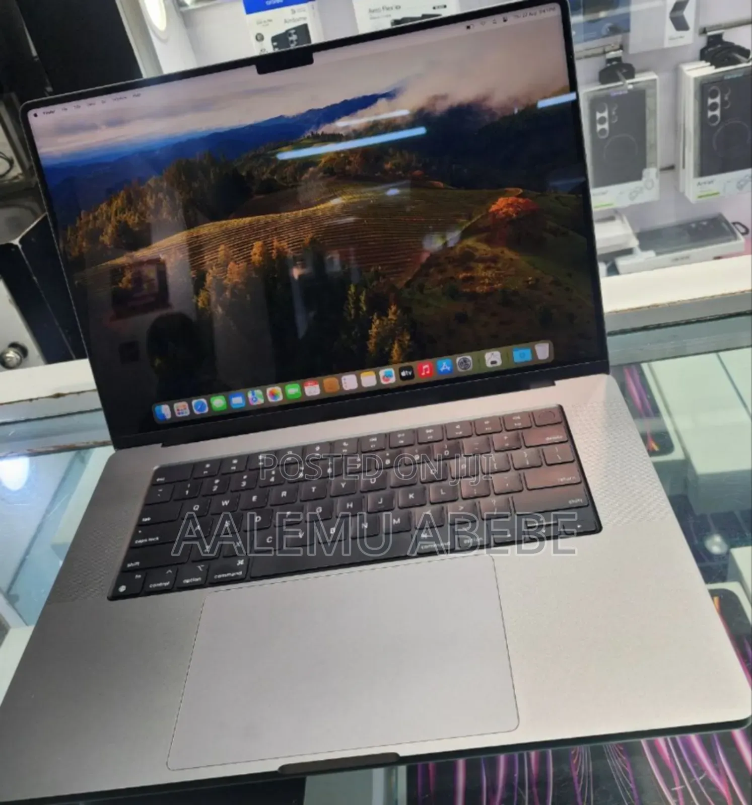 New Laptop Apple MacBook Pro 2023 M2 Max 16-Inch 16GB Apple M1 SSD 1T