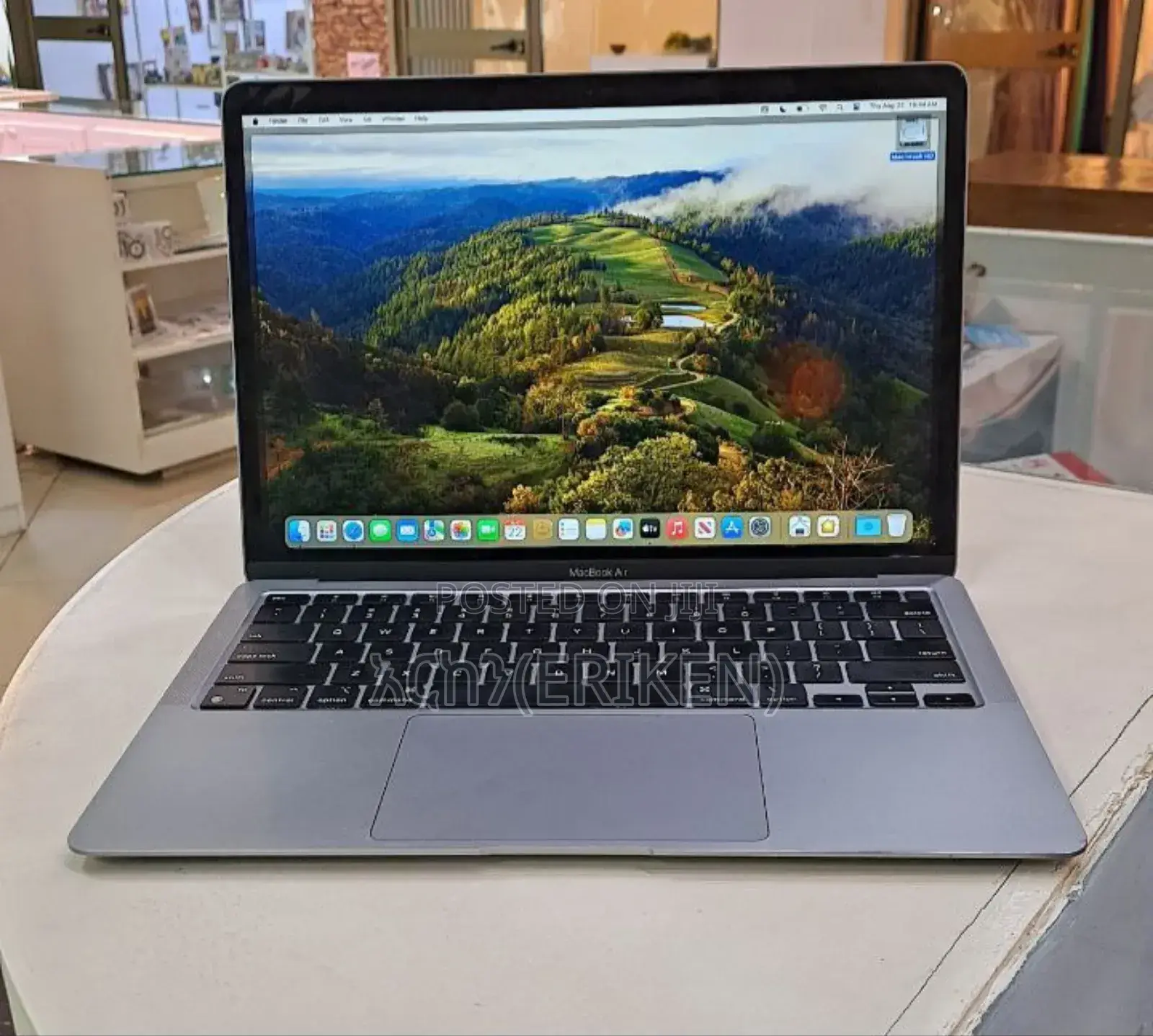 New Laptop Apple MacBook Air 2020 M1 8GB Apple M1 SSD 256GB