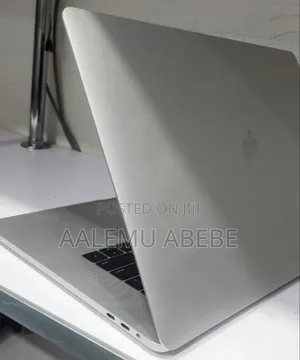 New Laptop Apple MacBook Pro 2017 16GB Intel Core I7 SSD 2T