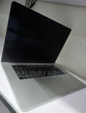 New Laptop Apple MacBook Pro 2017 16GB Intel Core I7 SSD 2T