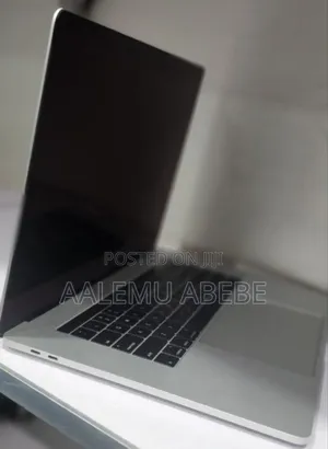 New Laptop Apple MacBook Pro 2017 16GB Intel Core I7 SSD 2T