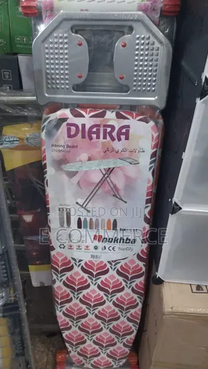 መካከለኛው Ironing Board High Quality