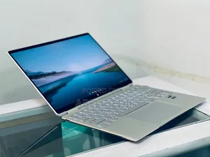 New Laptop HP Spectre X360 8GB Intel Core I5 SSD 512GB