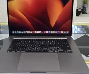 New Laptop Apple MacBook Air 2022 M2 8GB Apple M2 SSD 256GB